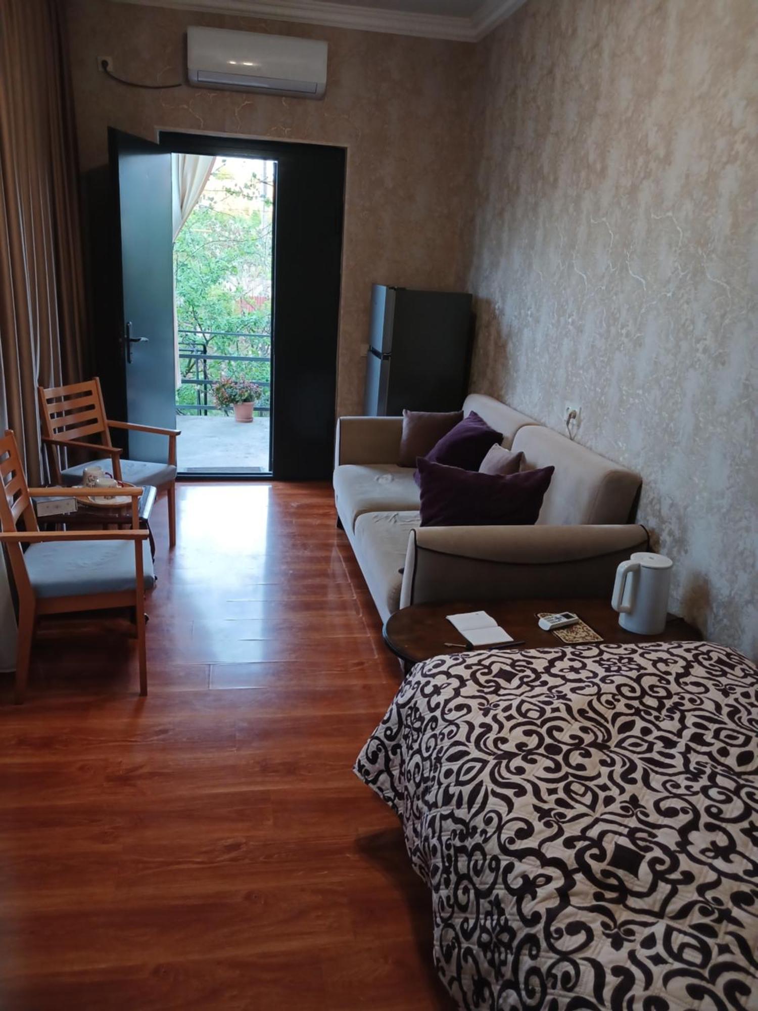 Guest House Nano 马尔特维利 外观 照片